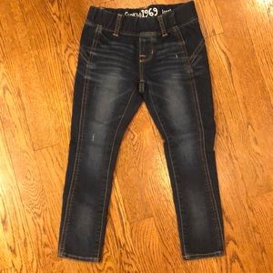 Never worn Gap Kids size 5 jeans
